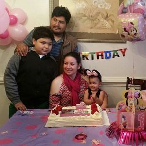 Meet your Posher, Gladis